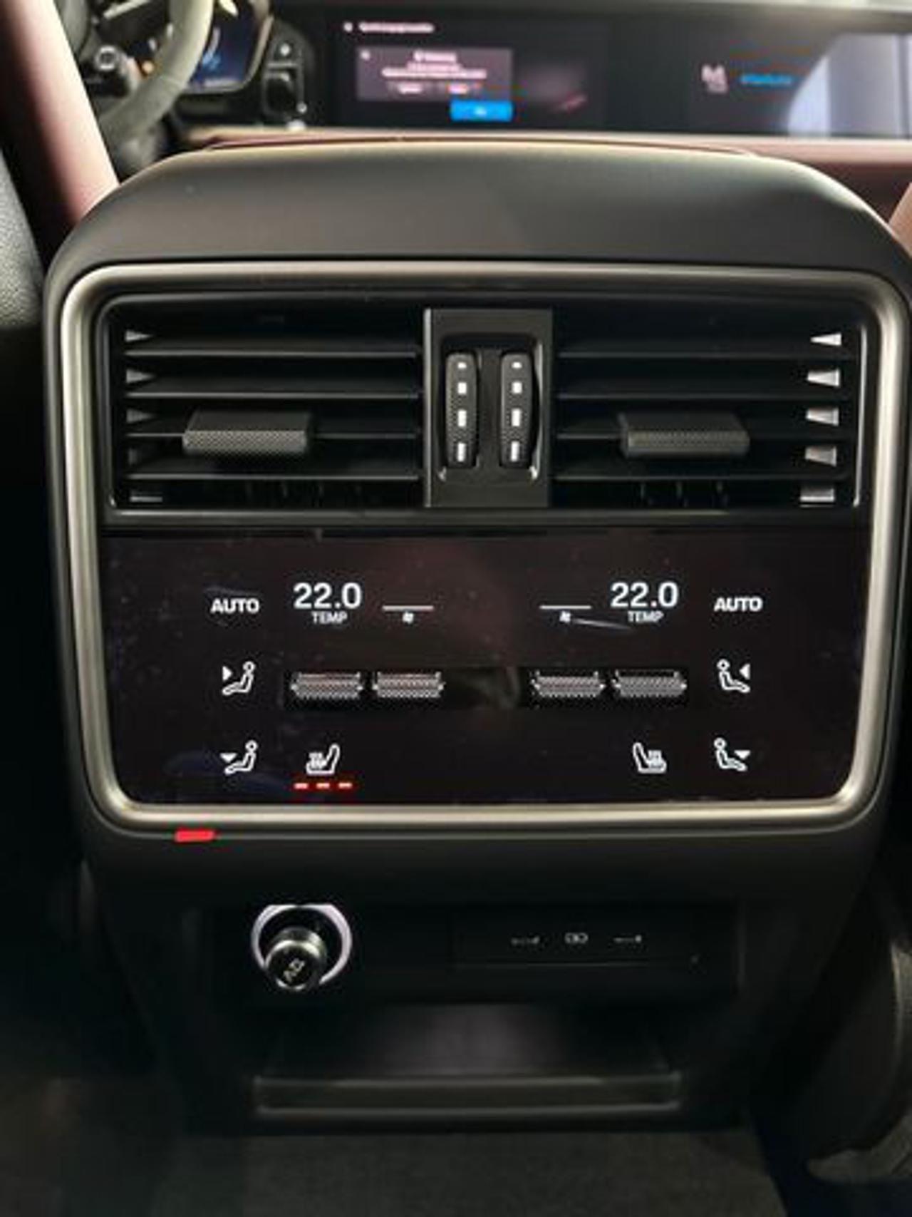 PORSCHE Cayenne Coupé 4.0 GTS*Facelift-Pelle-Leasing-LED*