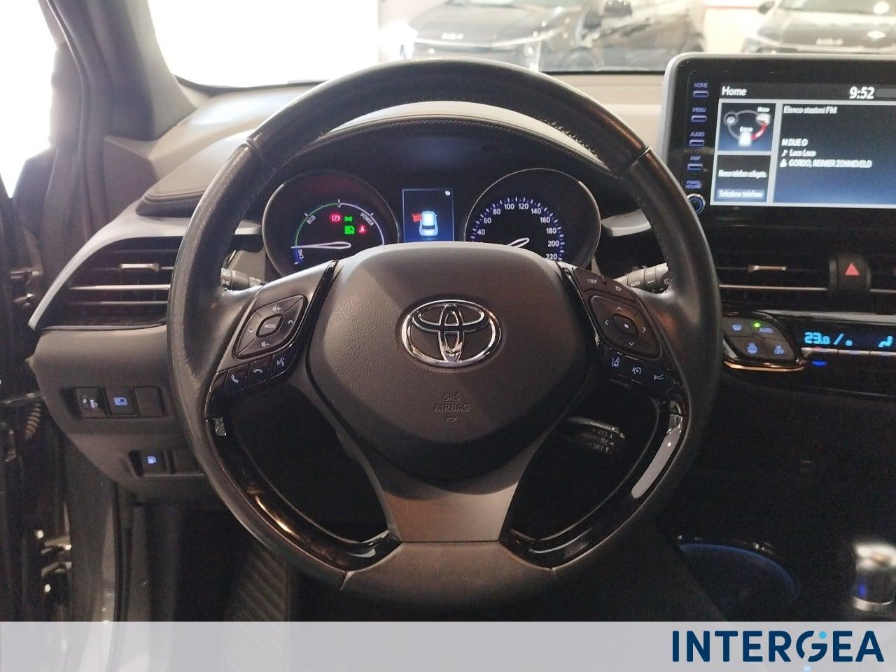 TOYOTA C-HR 2.0h Trend e-cvt