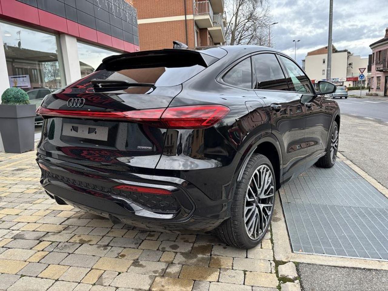 Audi Q5 SPB 40 TDI 204 CV quattro S tronic Identity Black