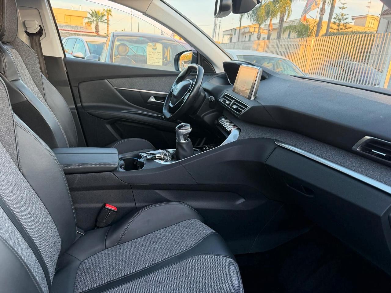 Peugeot 3008 BlueHDi 130 S&S Allure-2019