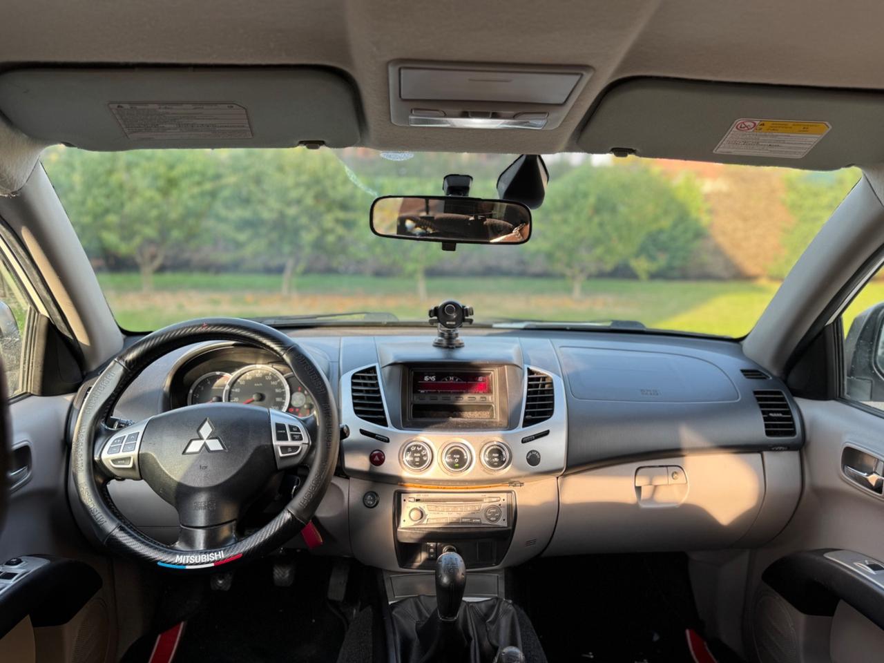 Mitsubishi L200 2.5 DI-D/178CV DC Intense Plus