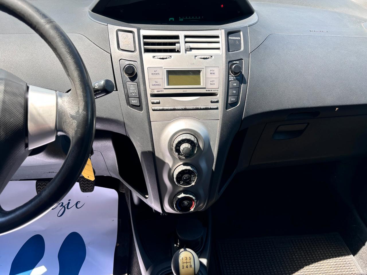 Toyota Yaris 1.0 5 porte Sol
