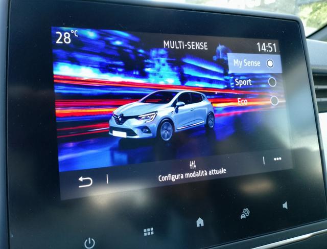 RENAULT Clio Hybrid E-Tech 5 porte