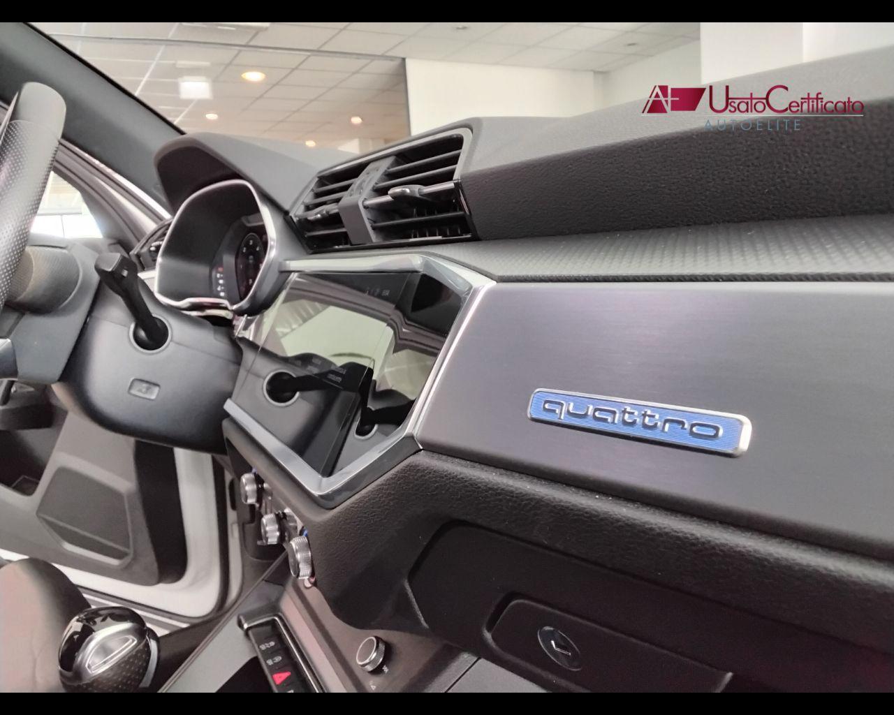 AUDI Q3 40 TDI quattro S tronic Business Advanced