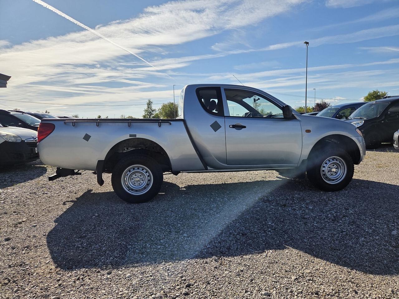 MITSUBISHI L200 CASSONE LUNGO