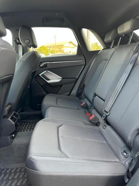 Audi Q3 45 TFSI e S tronic Line Identity Black