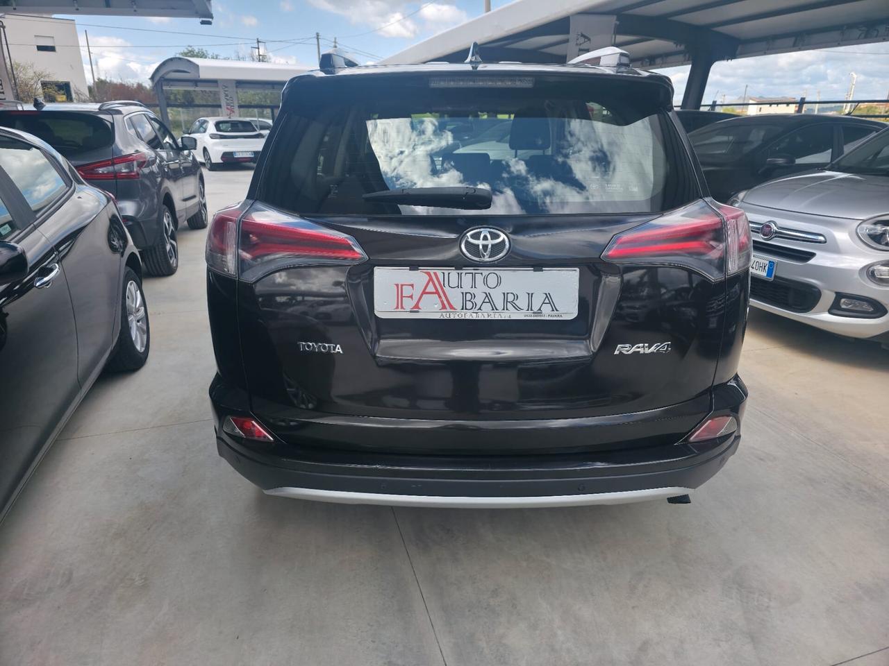 Toyota RAV 4 RAV4 2.0 D-4D 2WD Business