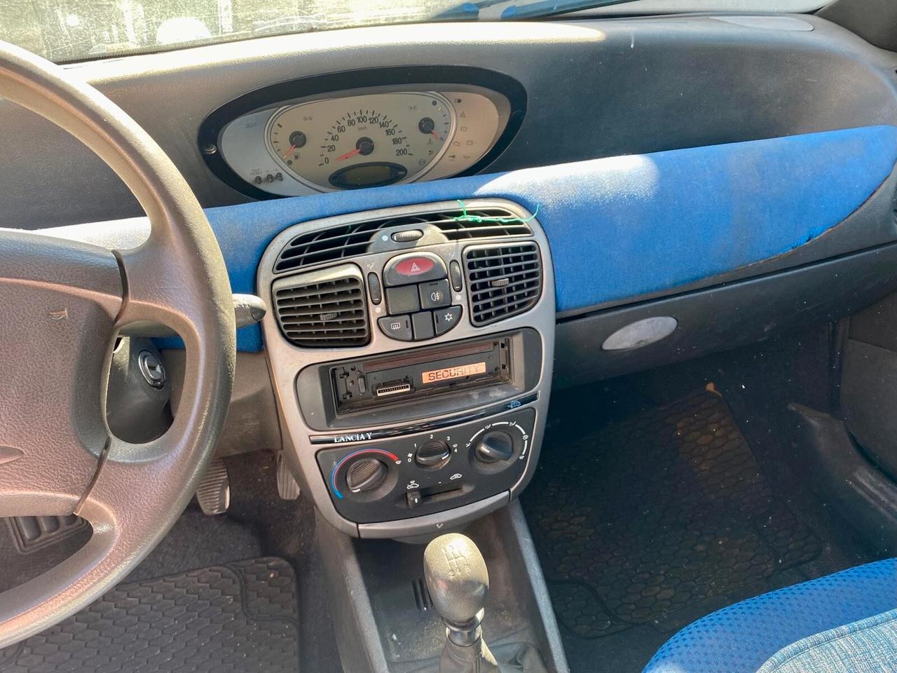 Lancia Y 1.2i 60 CV cat