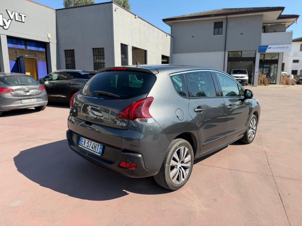 Peugeot 3008 1.6 HDi 115CV Business