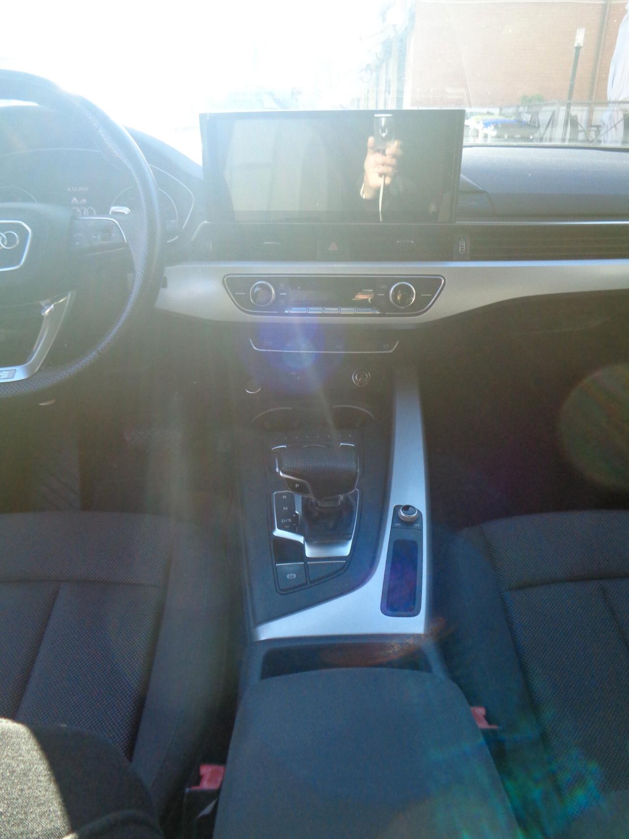 Audi A4 2.0 TDI 122 CV S tronic Business