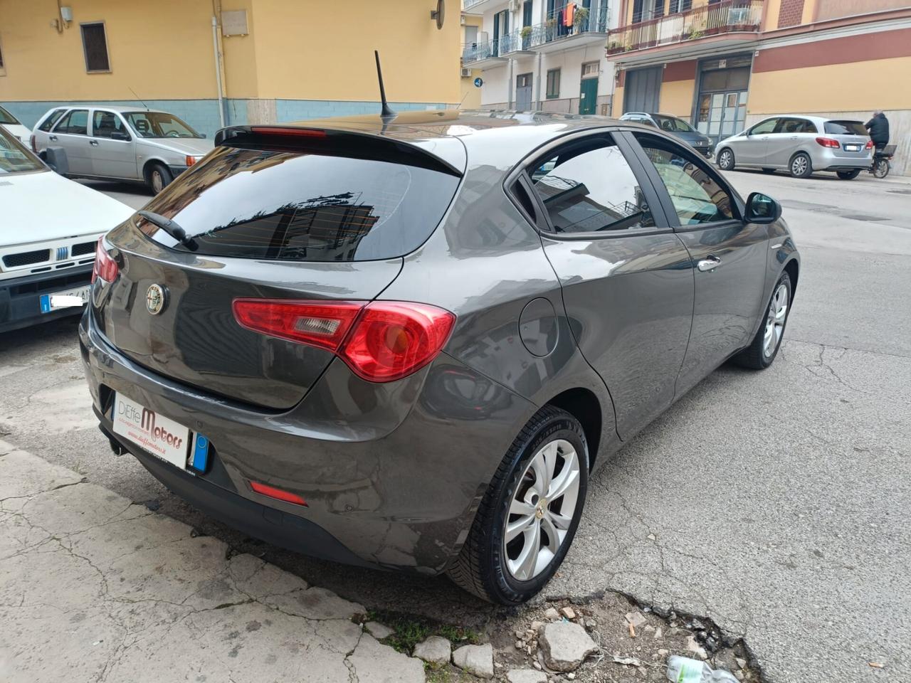 Alfa Romeo Giulietta 1.6 JTDm-2 105 CV Distinctive