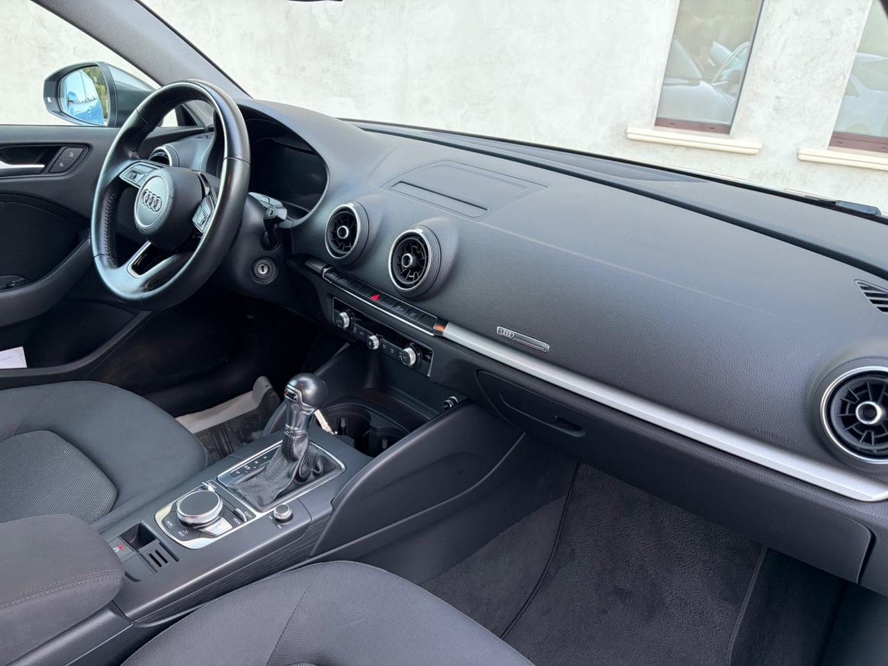 Audi A3 Sedan 30 TDI Admired