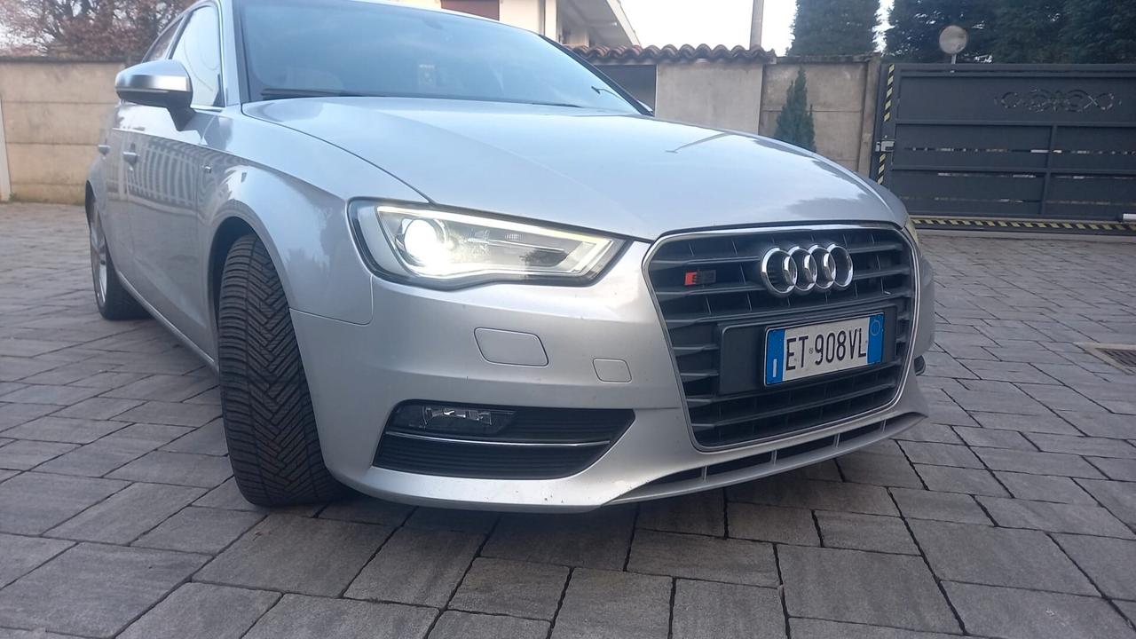 Audi A3 SPB 1.8 TFSI S tronic Ambition 5porte pachetto S-line