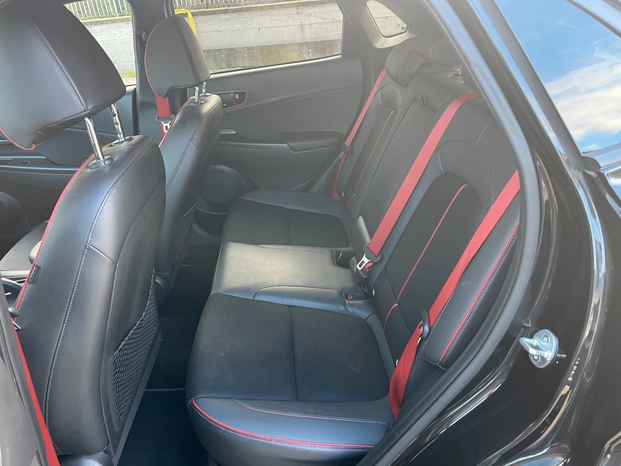 Hyundai Kona 1.6 CRDI 136 CV AUTOMATICO KM CERTIFICATI 2021