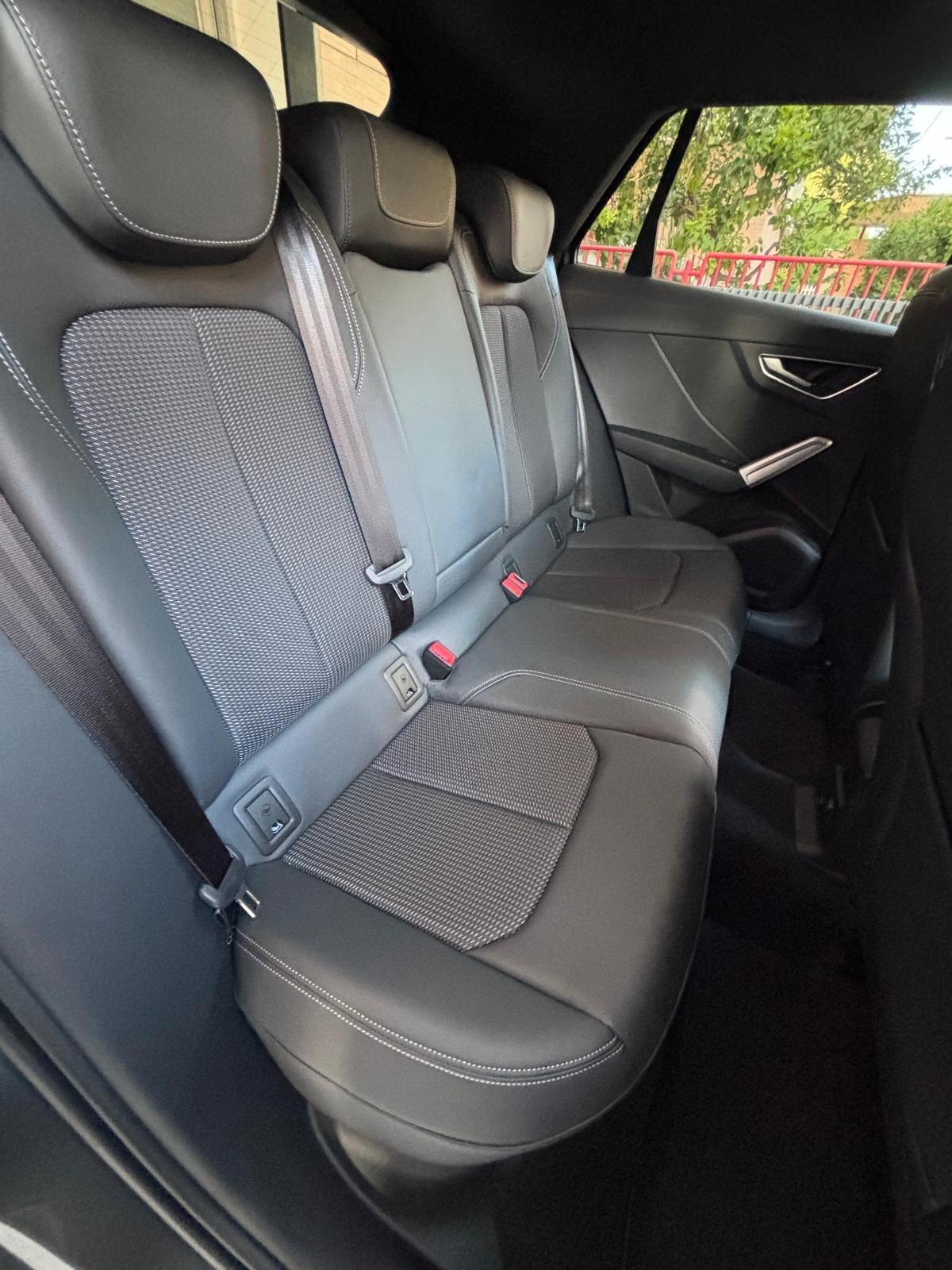 Audi Q2 35 TDI quattro S tronic Identity Black
