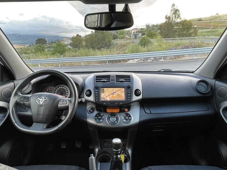 TOYOTA RAV4. 2.2 d4d 150 cv
