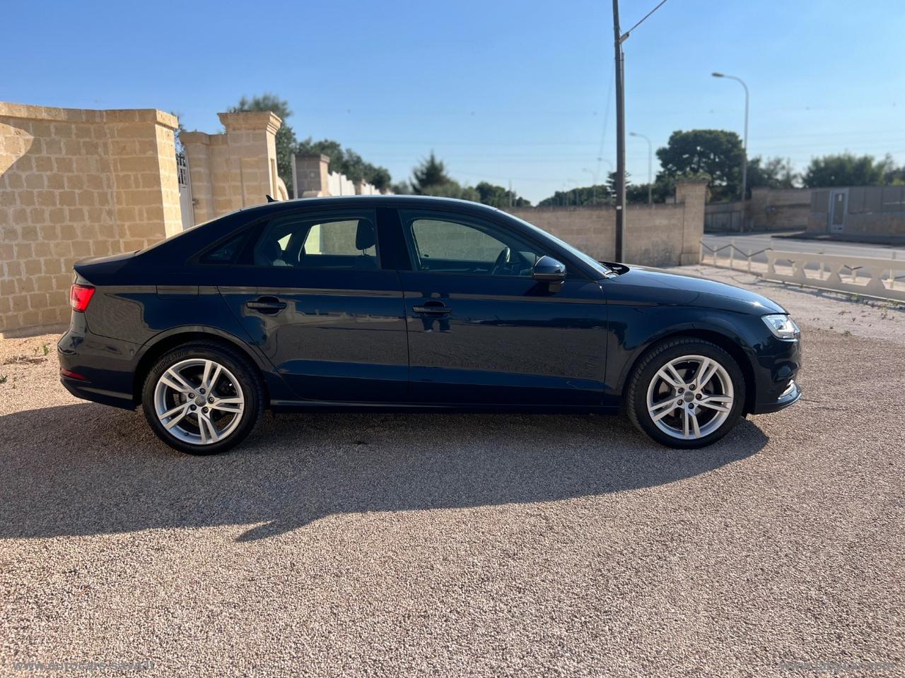 AUDI A3 Sedan 1.6 TDI 116CV Business