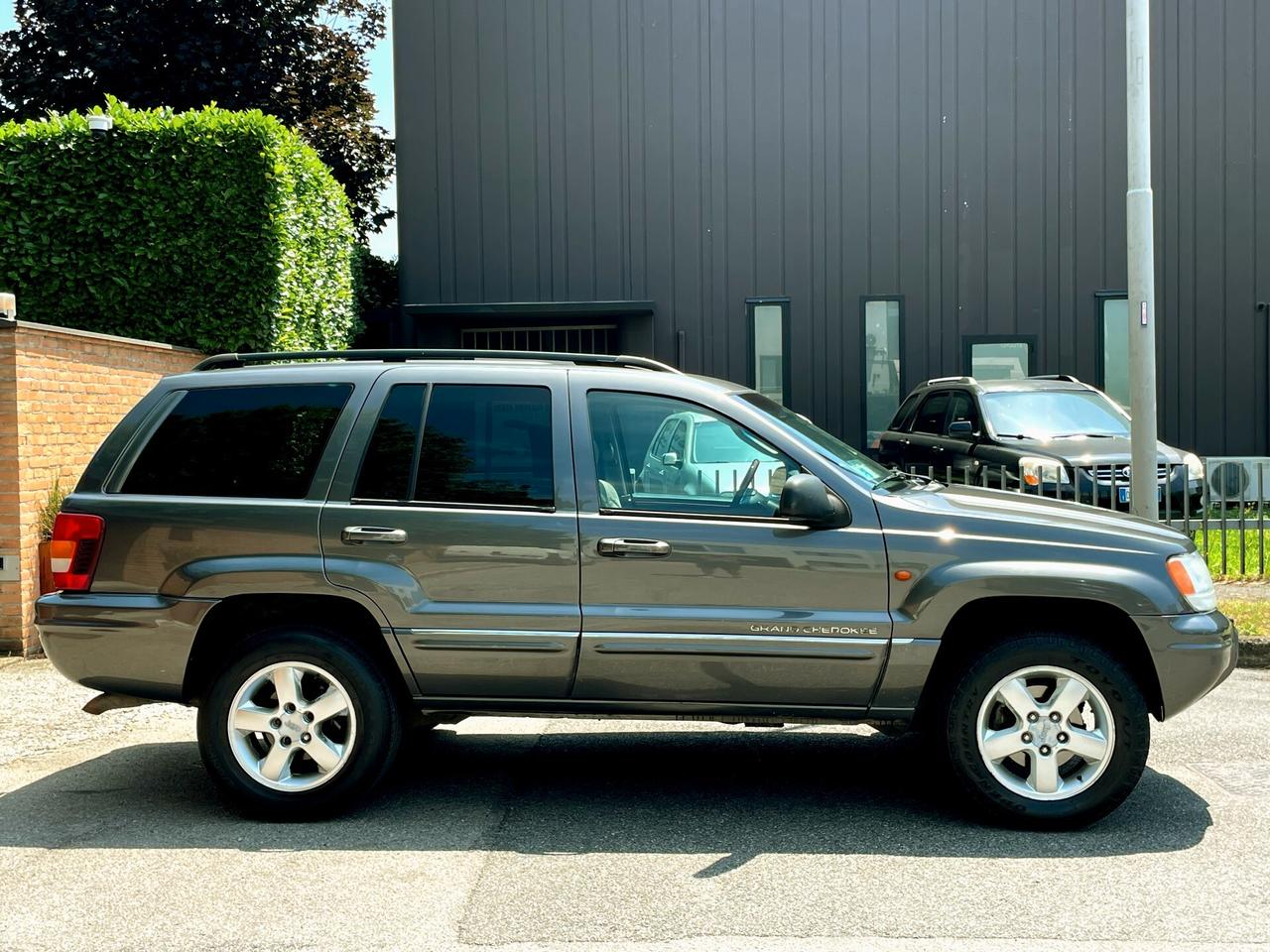 JEEP Gr. CHEROKEE 2.7D aut-OVERLAND-218000km-2004