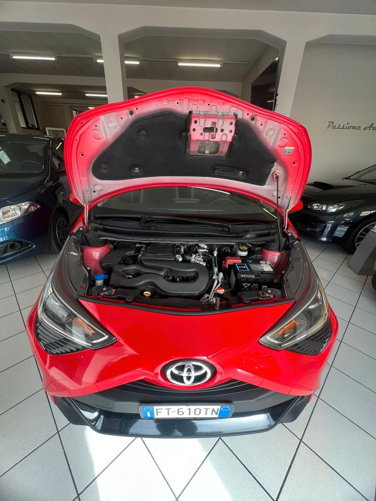 Toyota Aygo 1.0 VVT-i 72 CV 5 porte x-play