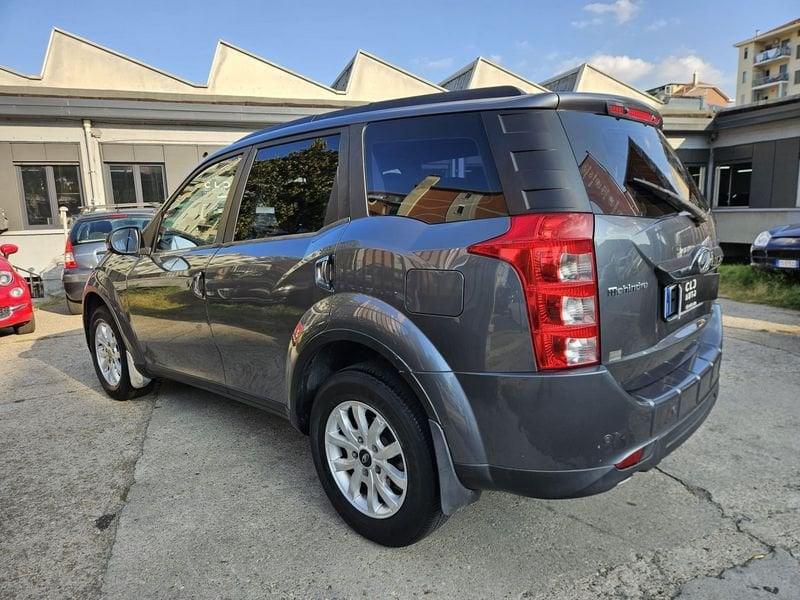 Mahindra XUV500 2.2 16V AWD (4x4) 7POSTI