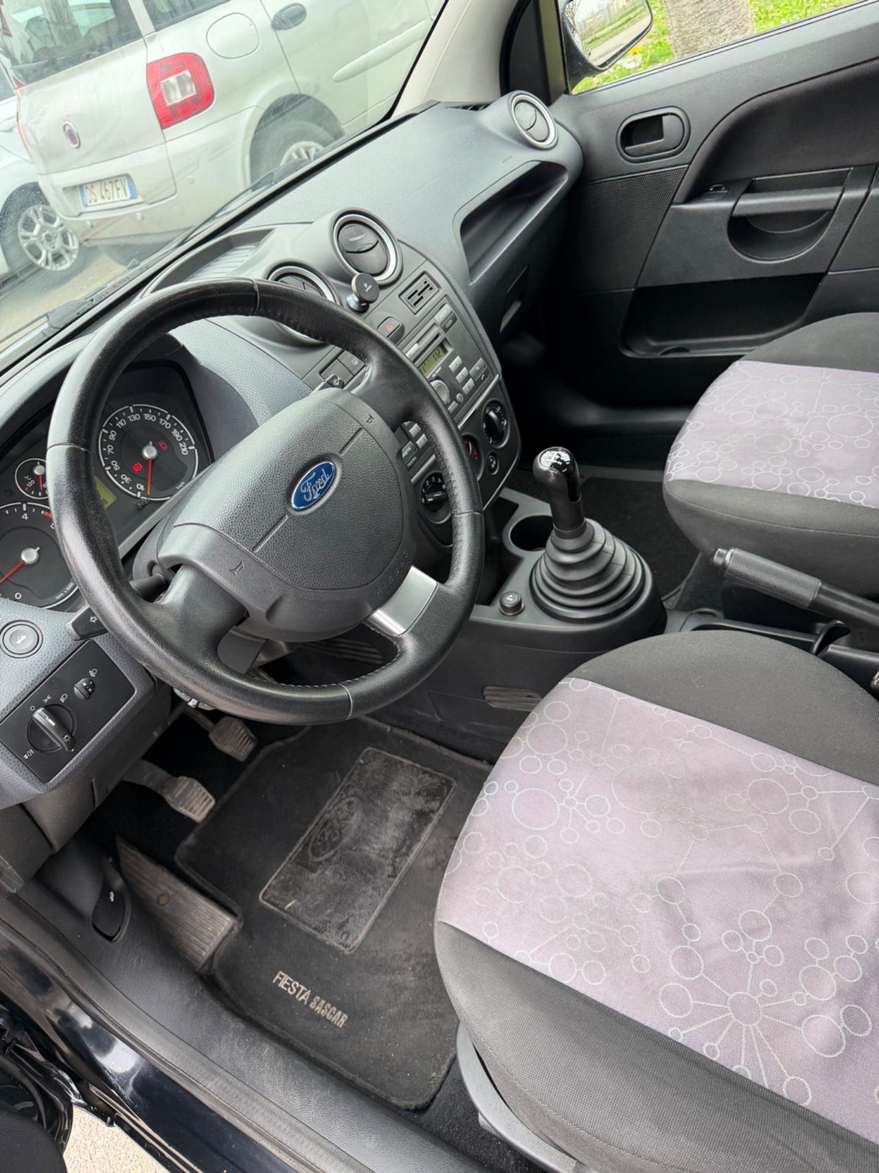 Ford Fiesta 1.4 TDCi 5p. Titanium