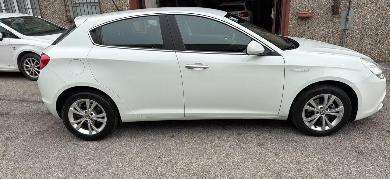 Alfa Romeo Giulietta 1.6 JTDm-2 105 CV Distinctive