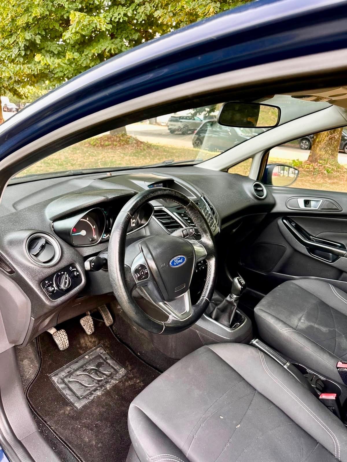 Ford Fiesta 1.5 TDCi 75CV 5 porte Black & White Edition