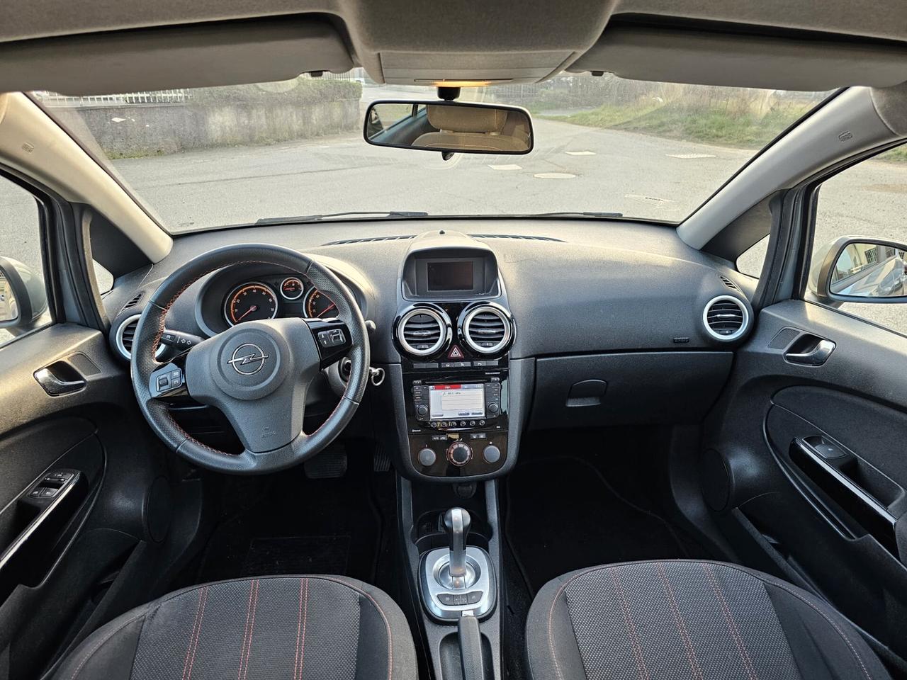 Opel Corsa 1.2 5 porte Sport