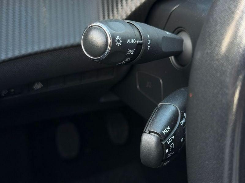 Peugeot 208 208 1.2 puretech Allure Pack s&s 100cv +GPL