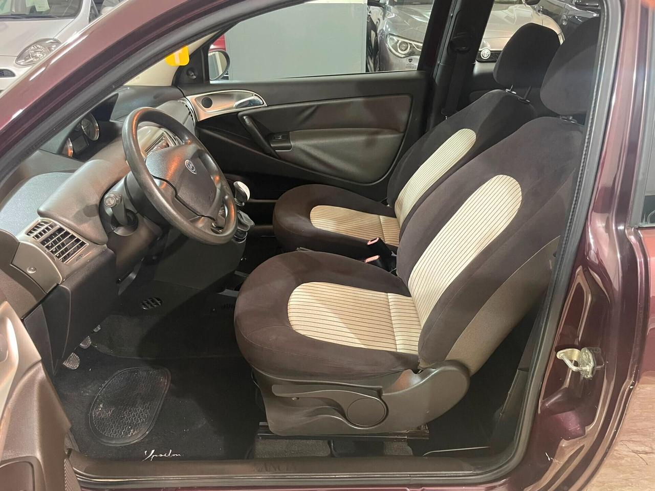 Lancia Ypsilon 1.2 Modamilano