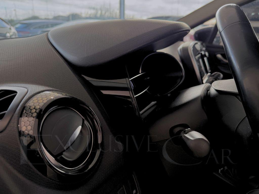 RENAULT - Clio - 1.5 dCi Moschino