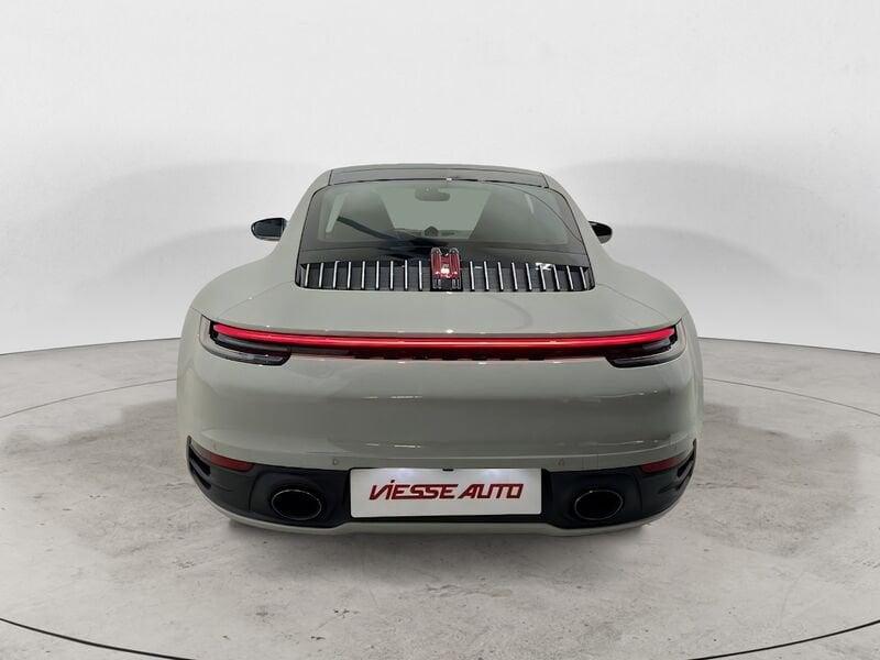 Porsche 911 Carrera 4