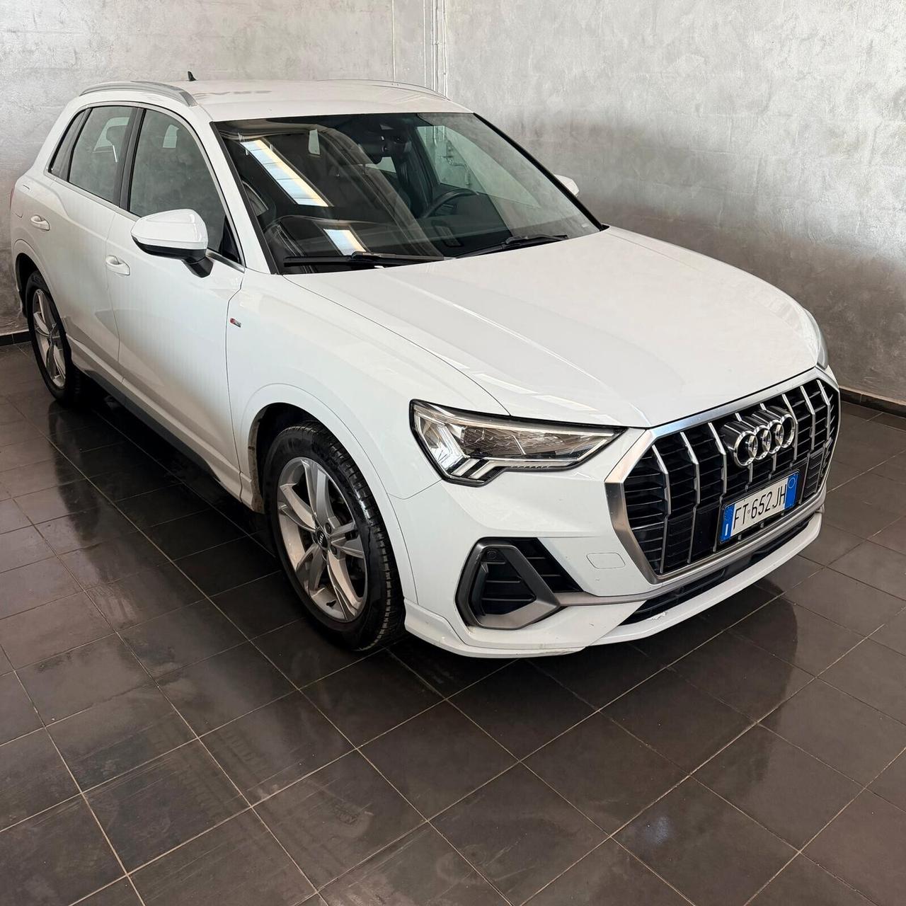 Audi Q3 35 TDI S TRONIC S line edition +VIRTUAL + FULL LED MATRIX+CERCHI 19'