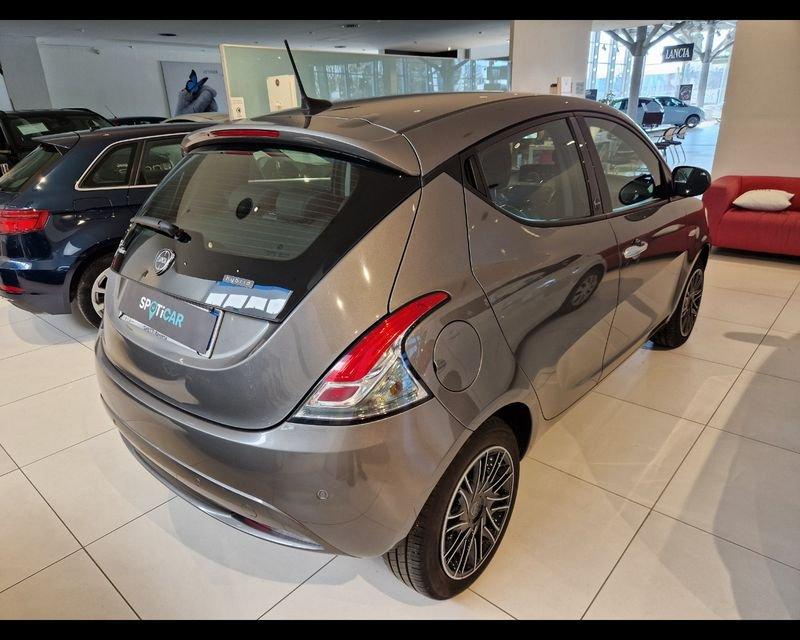 Lancia Ypsilon 1.0 FireFly 5 porte S&S Hybrid Gold