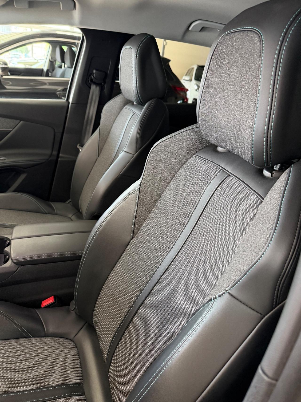 Peugeot 3008 BlueHDi 130 S&S Allure Pack 2022 KM85.000