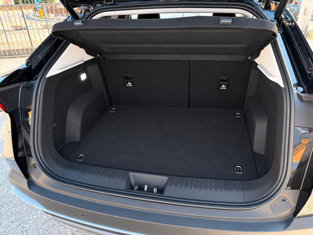 Omoda 5 SHS 1.5 TGDi Super Hybrid System 224 CV Premium Total Black