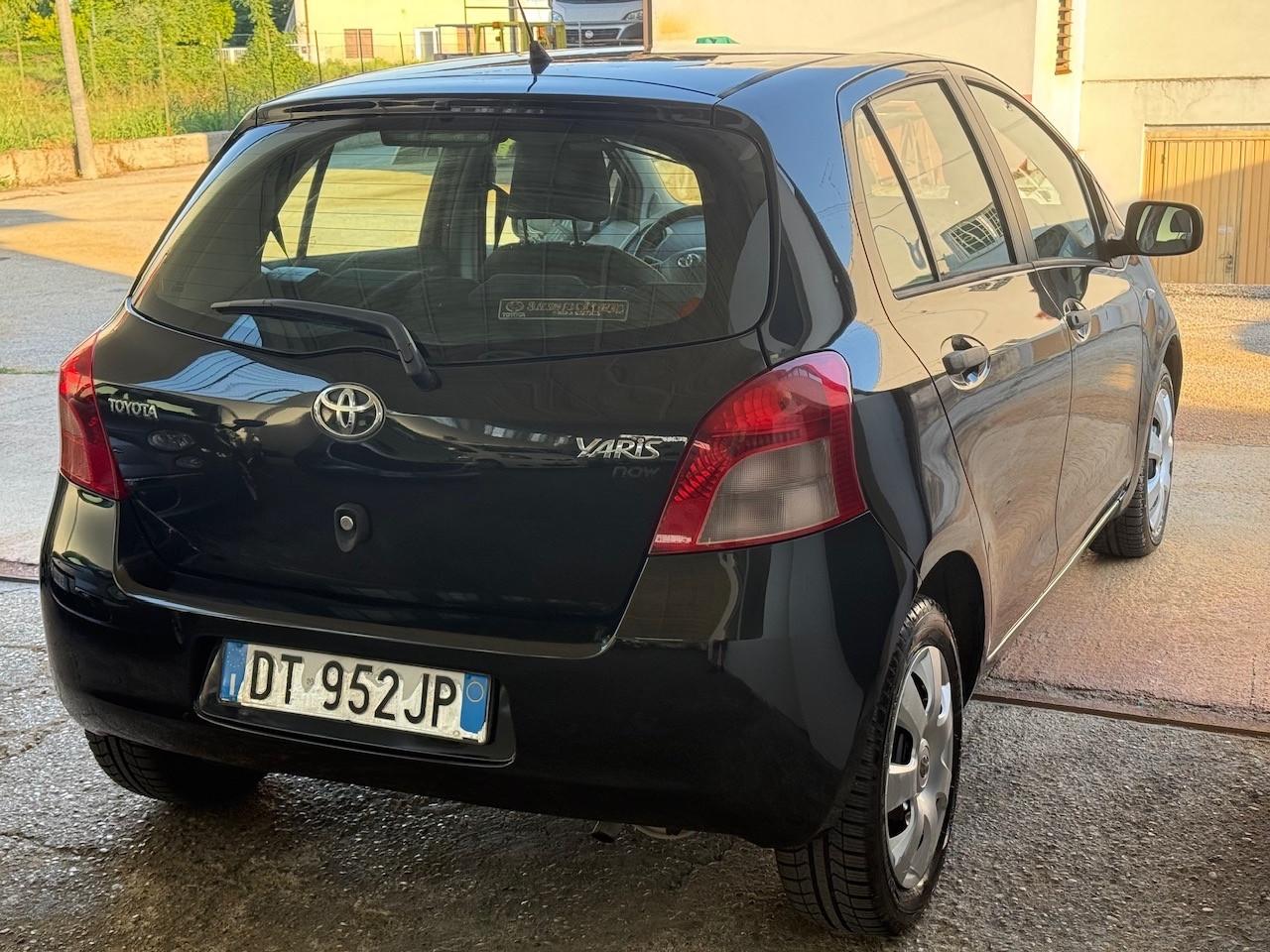 Toyota Yaris 1.0 5 porte Sol ok neopatentati