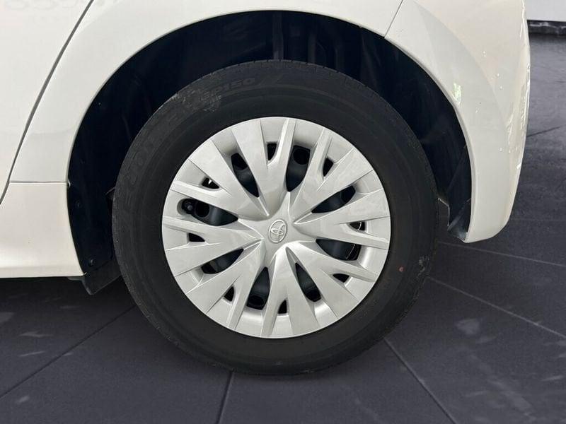 Toyota Yaris 4ª serie 1.5 Hybrid 5 porte Active