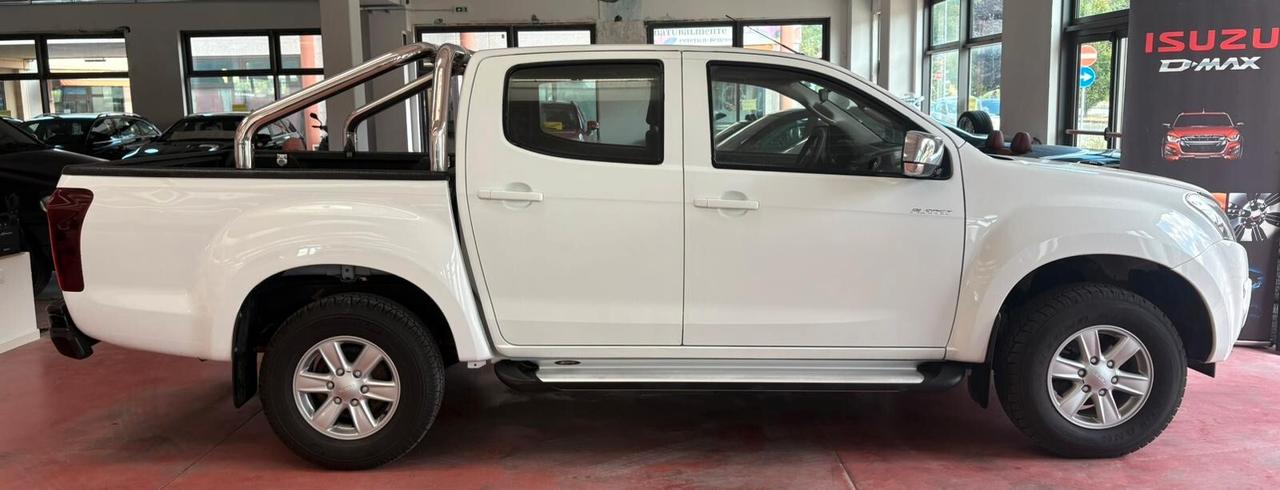 ISUZU PICK-UP 4X4 DOPPIA CABINA Posti 5 Diesel 2.5 TD Km 164.894 Garanzia 12 mesi