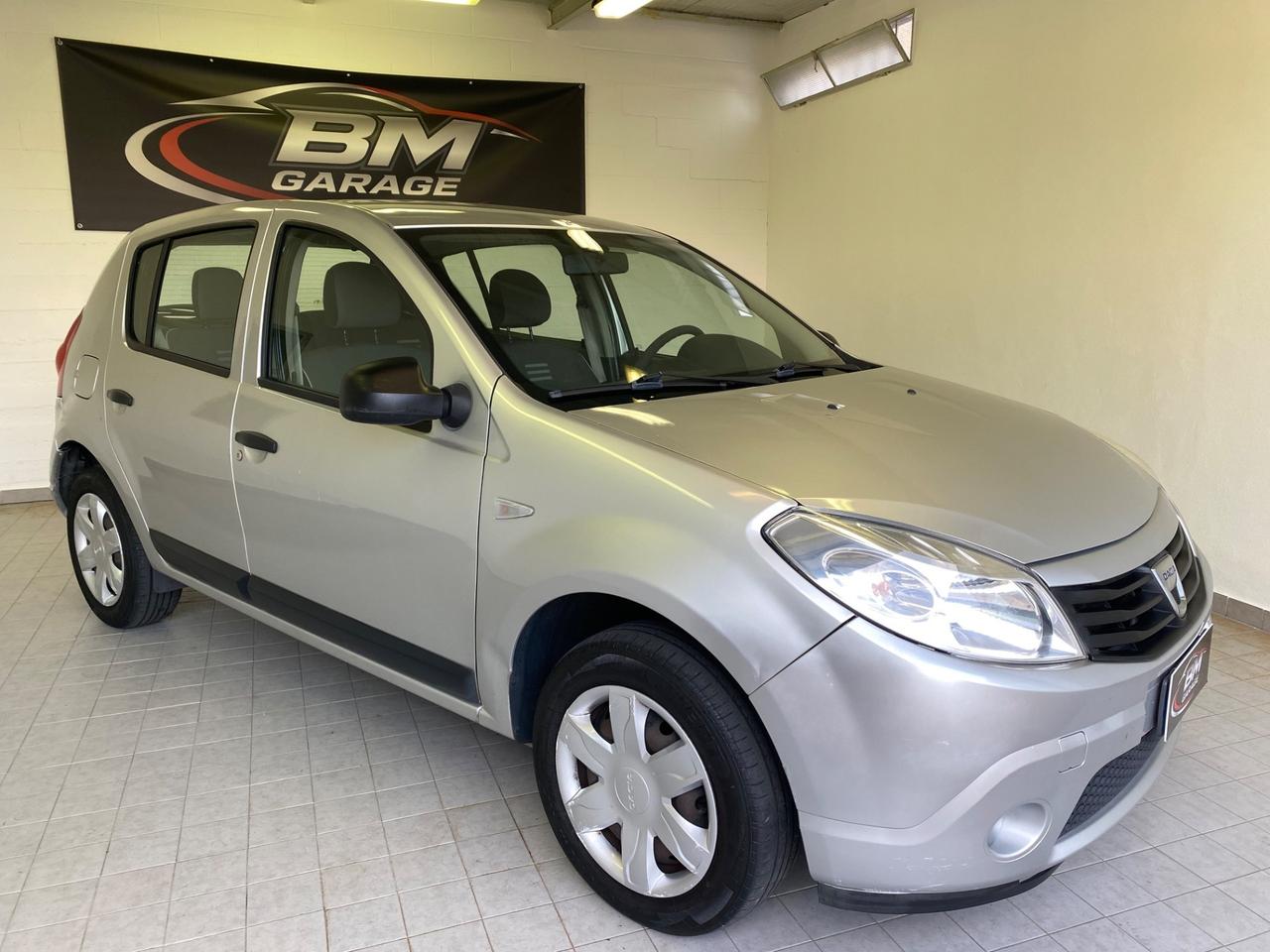 Dacia Sandero 1.2 16V GPL 75CV Embleme
