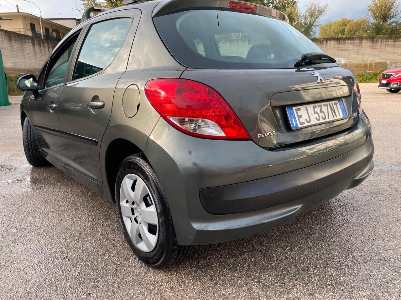 Peugeot 207 1.4 HDi 70CV 5p. Full opt economica 2011