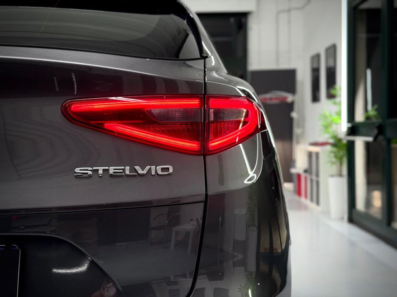 Alfa Romeo Stelvio 2.2 Turbodiesel 190 CV AT8 RWD Executive