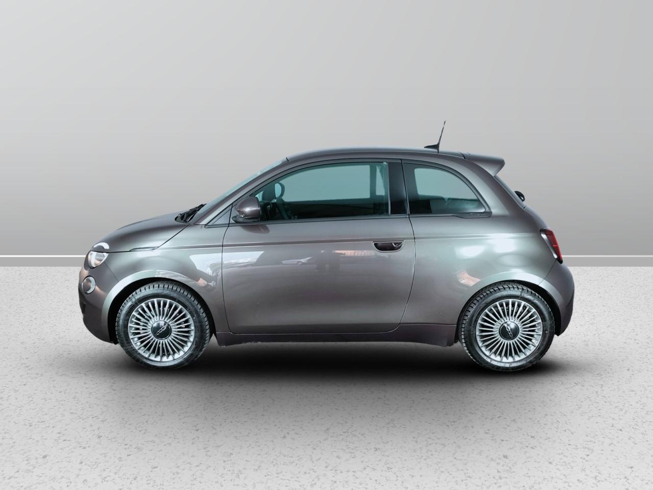 FIAT 500e - 500e 42 kWh La Prima