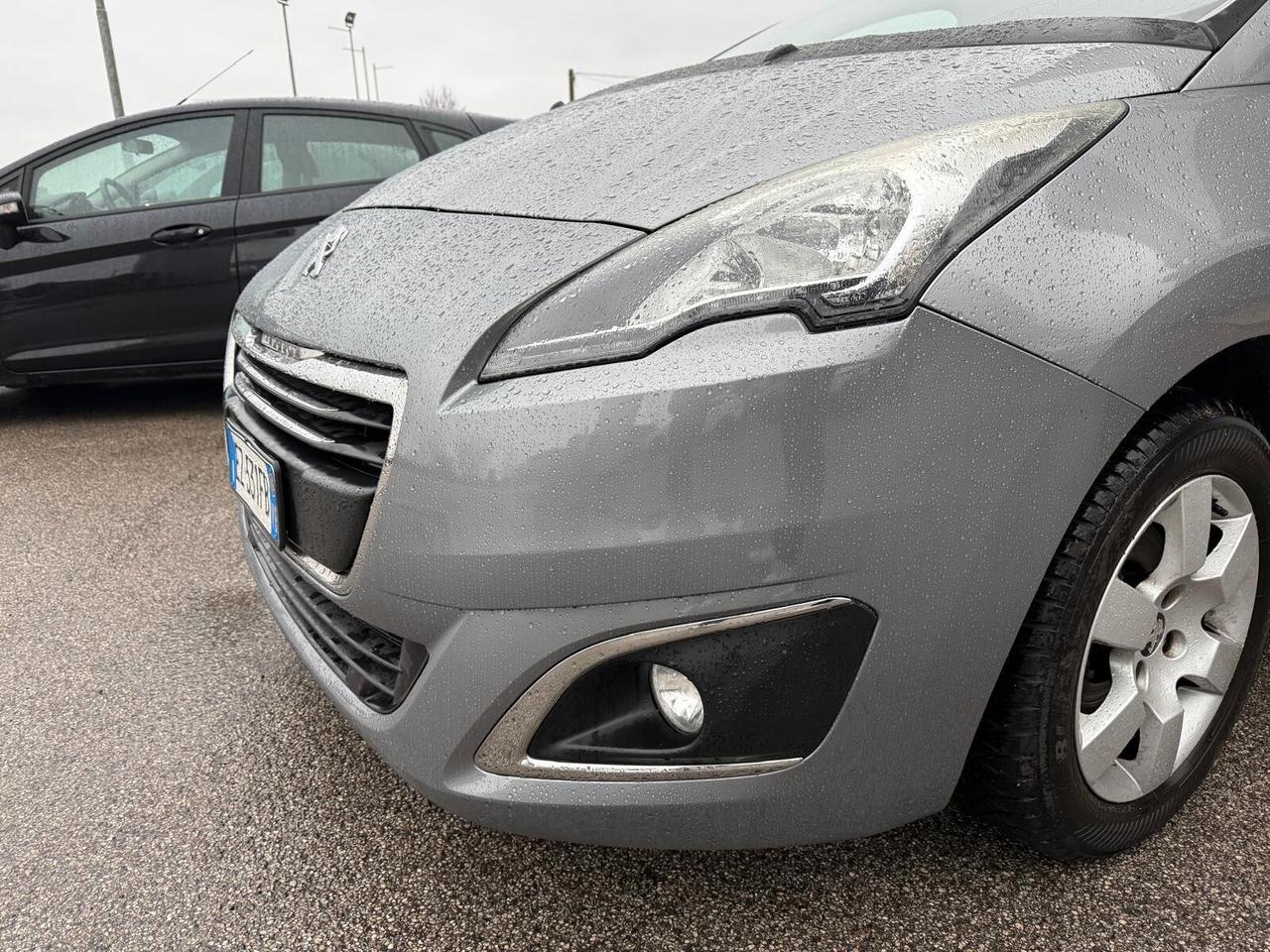 Peugeot 5008 1.6 Diesel 7 posti Neopatentati