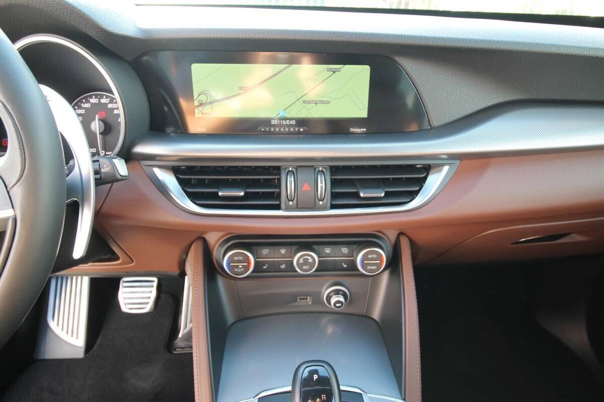 Alfa Romeo Stelvio 2.2 td 210 CV AT8 Q4 Executive