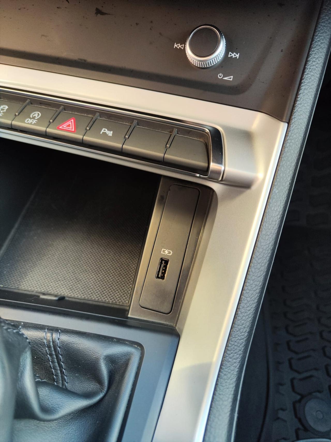 Audi Q3 SPB 35 TDI S tronic line edition 2020