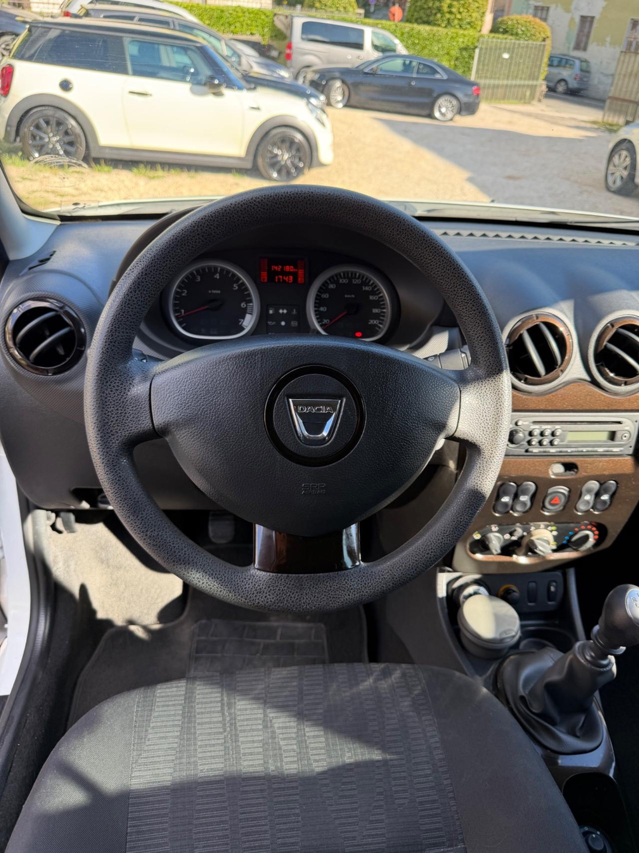 Dacia DUSTER 1.6 4x4 LAURÈATE KMCERT GARANZ