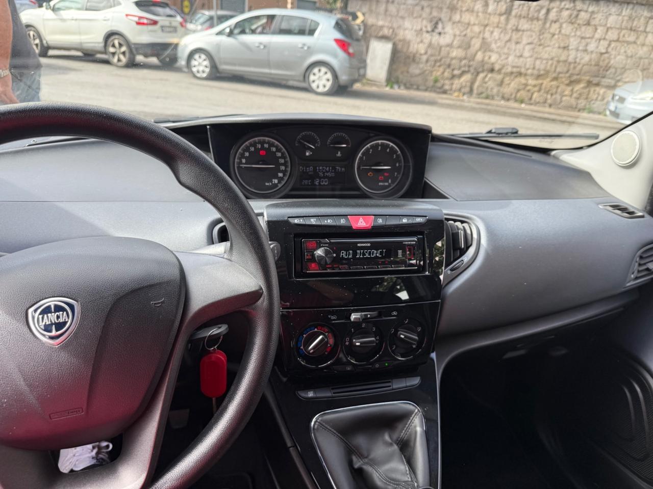 Lancia Ypsilon 1.2 69 CV 5 porte Silver