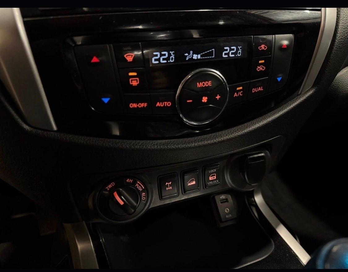 Nissan Navara 2.3 dCi 190 CV 7AT 4WD Double Cab N-Connecta