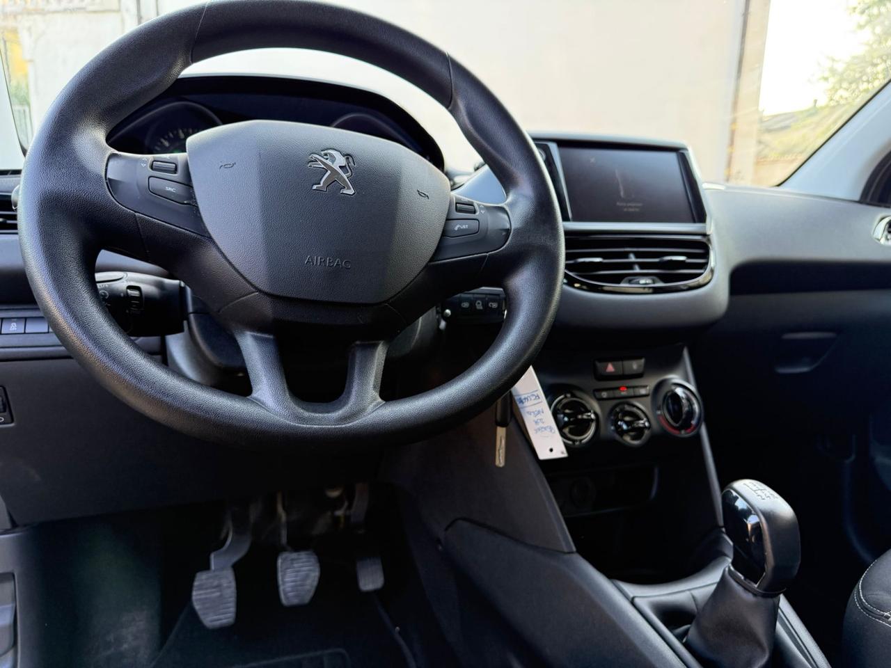 Peugeot 208 1.0 BENZINA NEOPATENTATI 76 MILA KM